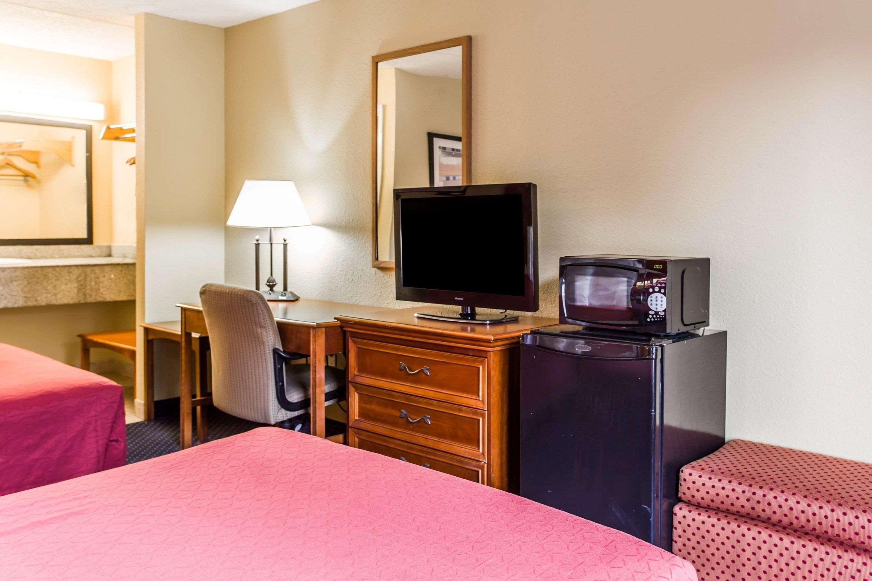 Rodeway Inn Charlotte Downtown Exterior foto